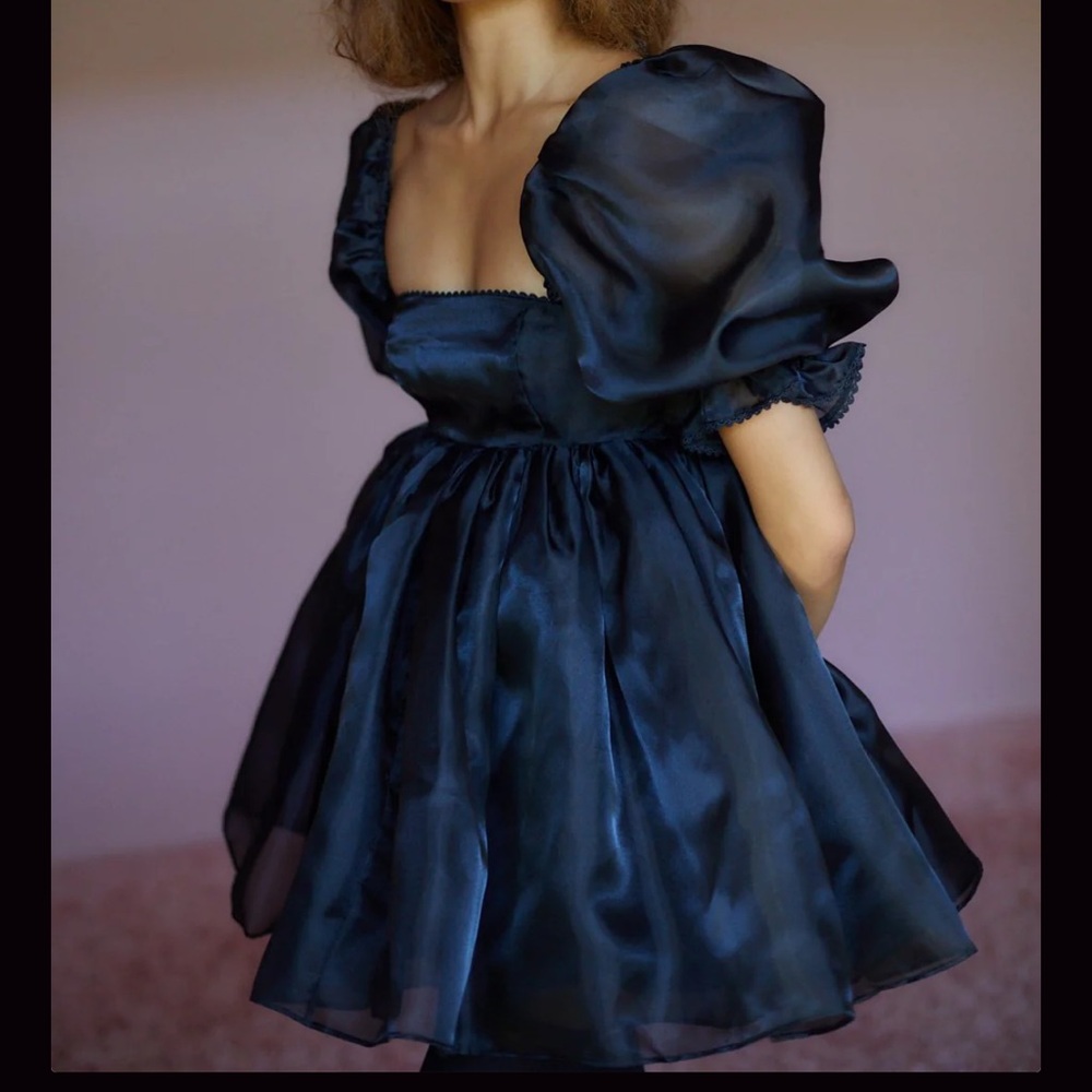 Selkie Caviar Puff Dress. Size medium